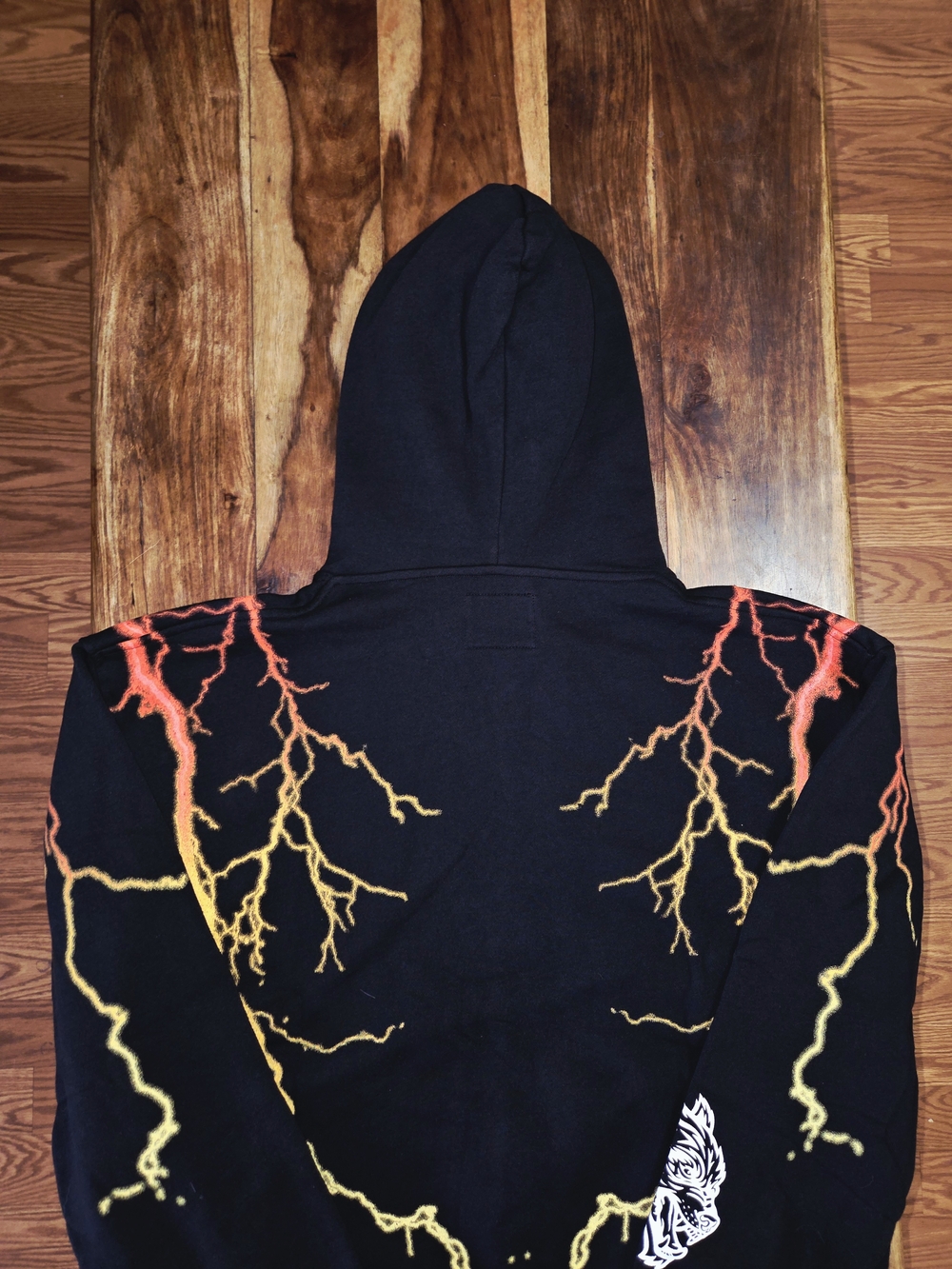 Darc Sport Men's Lightning Detailed Graphic Pullover Hoodie. Size Medium - Picture 7 of 7